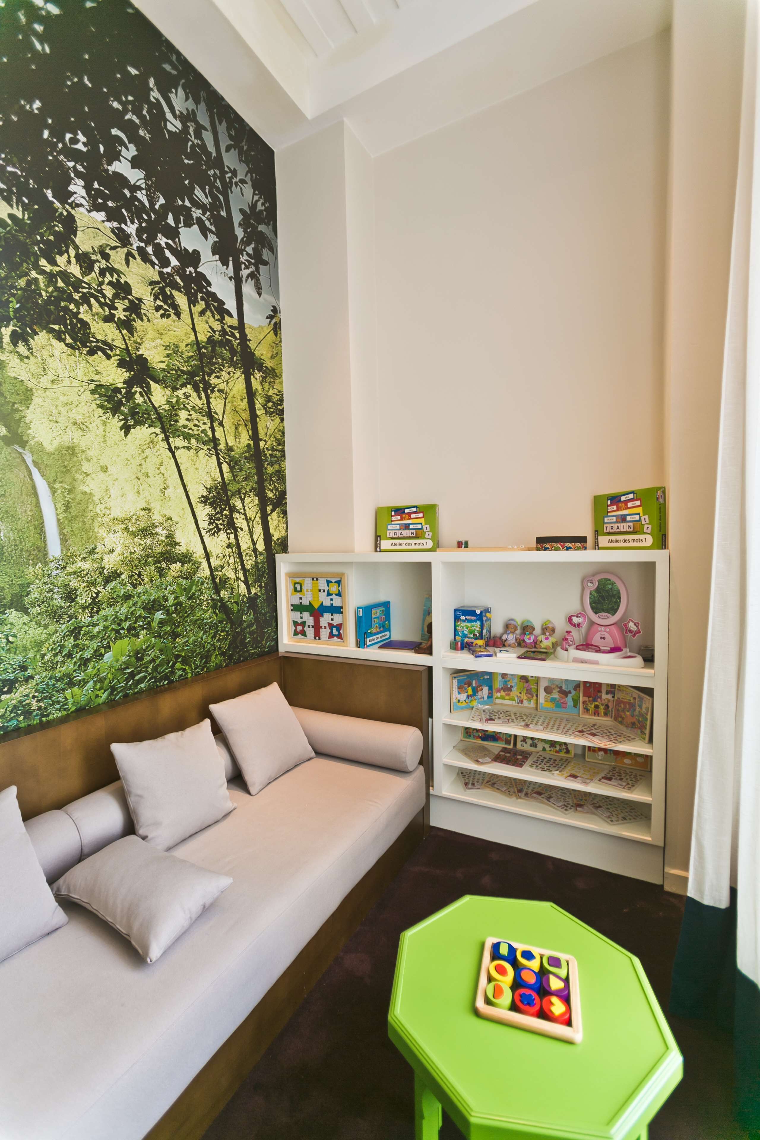 children’s play area – indoor