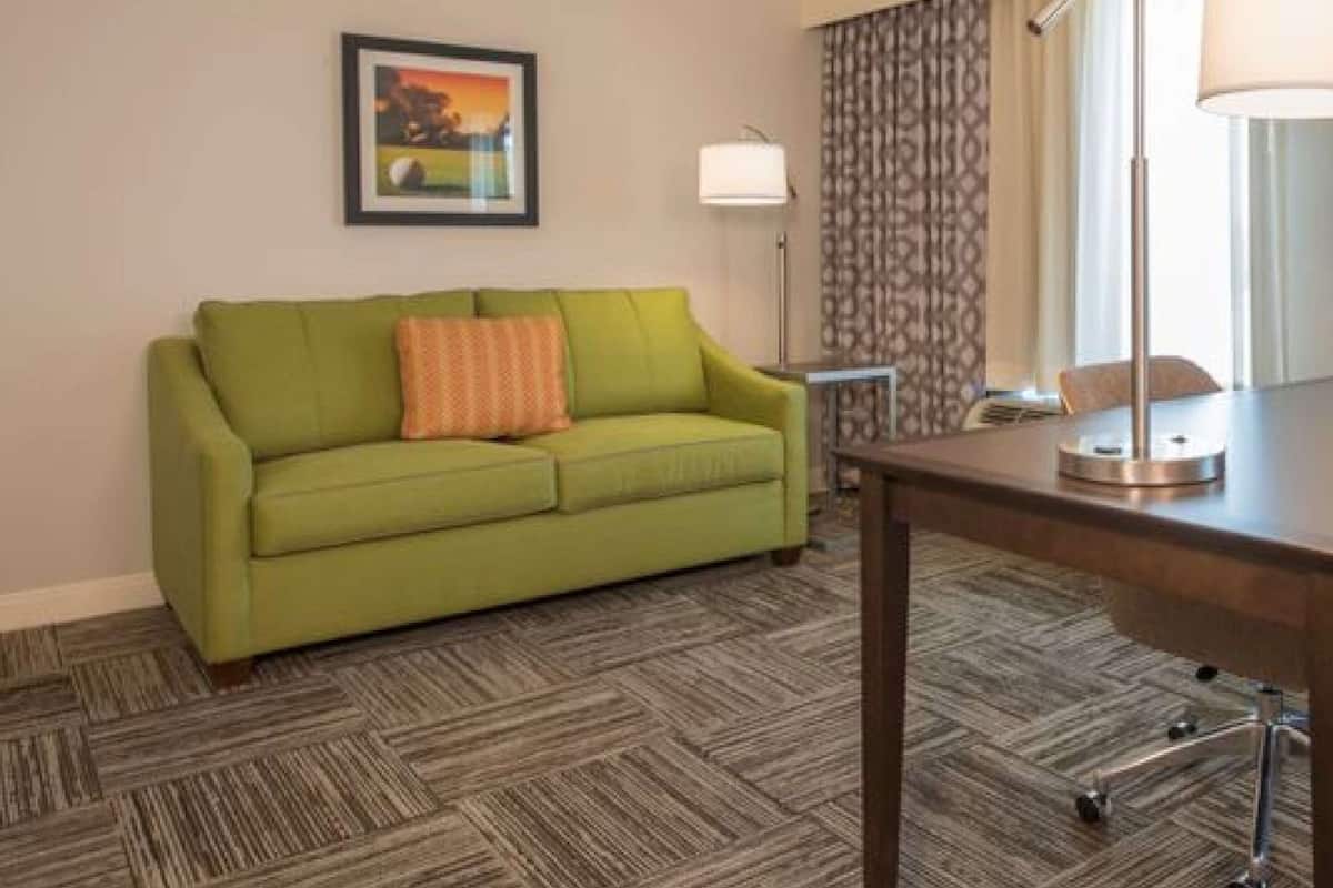 Living area | Flat-screen TV