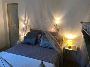 Comfort Single Room, Ensuite, City View (Chambre double Roxane)