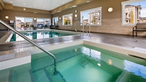 Indendørs pool