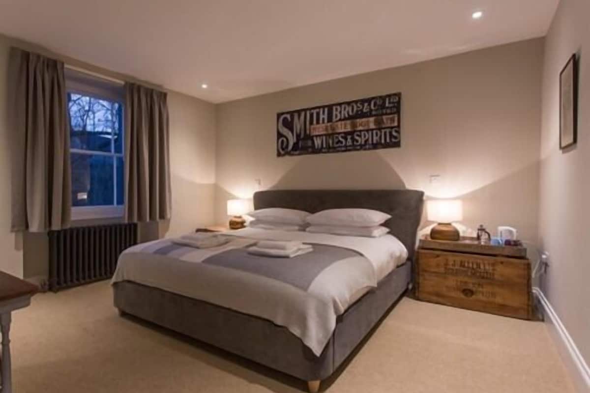 Superior Double Room, Ensuite (Super King) | Miscellaneous