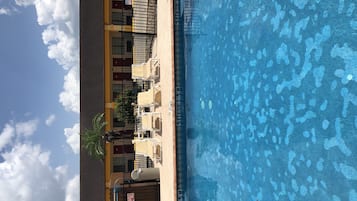Utomhuspool