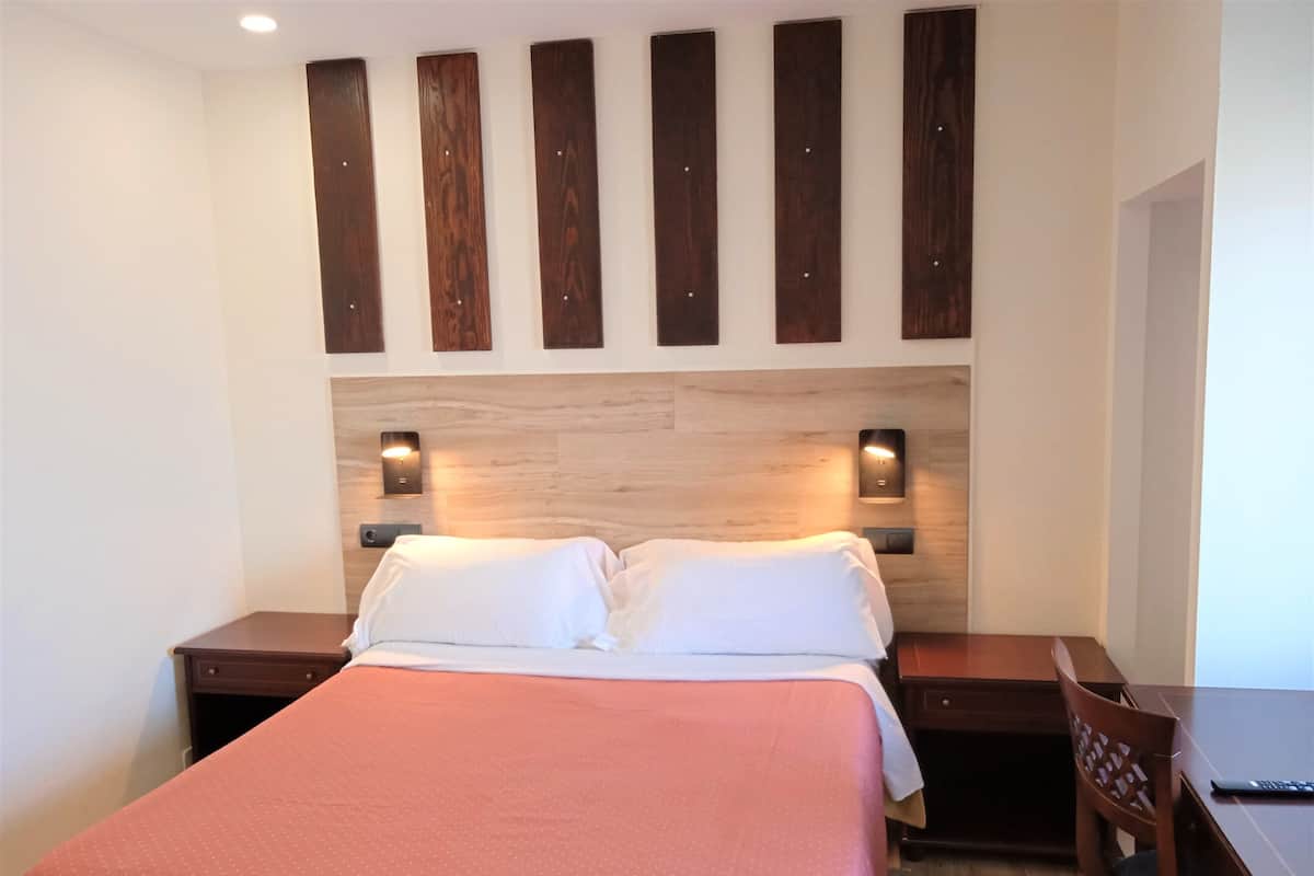 Basic Double or Twin Room | In-room safe, desk, blackout curtains, iron/ironing board