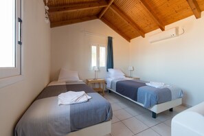 Grand Villa, Pool Access | Premium bedding, free cribs/infant beds, free WiFi - Kipos Villas (Paxos)