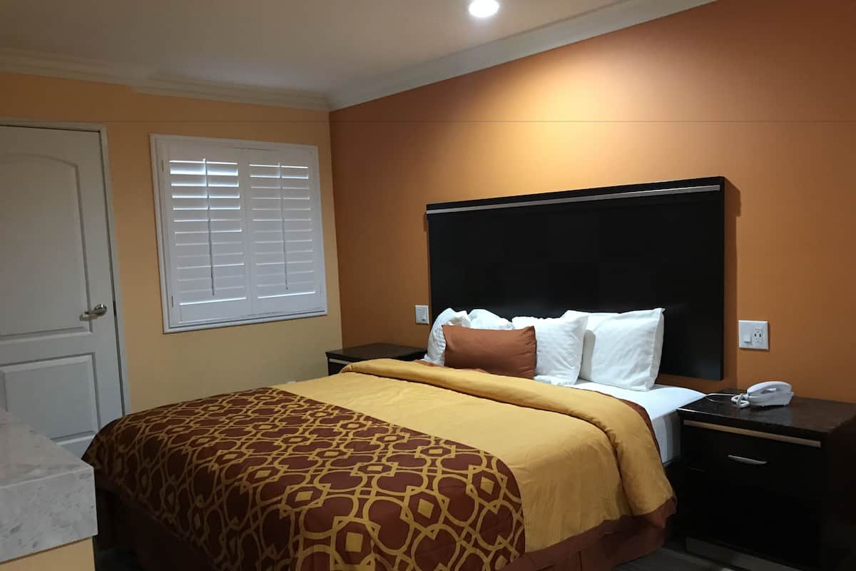 Room, 1 Katil Raja (King) | 1 bilik tidur, meja, Wi-fi percuma, cadar katil