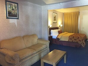 Quarto, 1 cama Queen | 1 quarto, escrivaninha, Wi-Fi de cortesia, roupa de cama