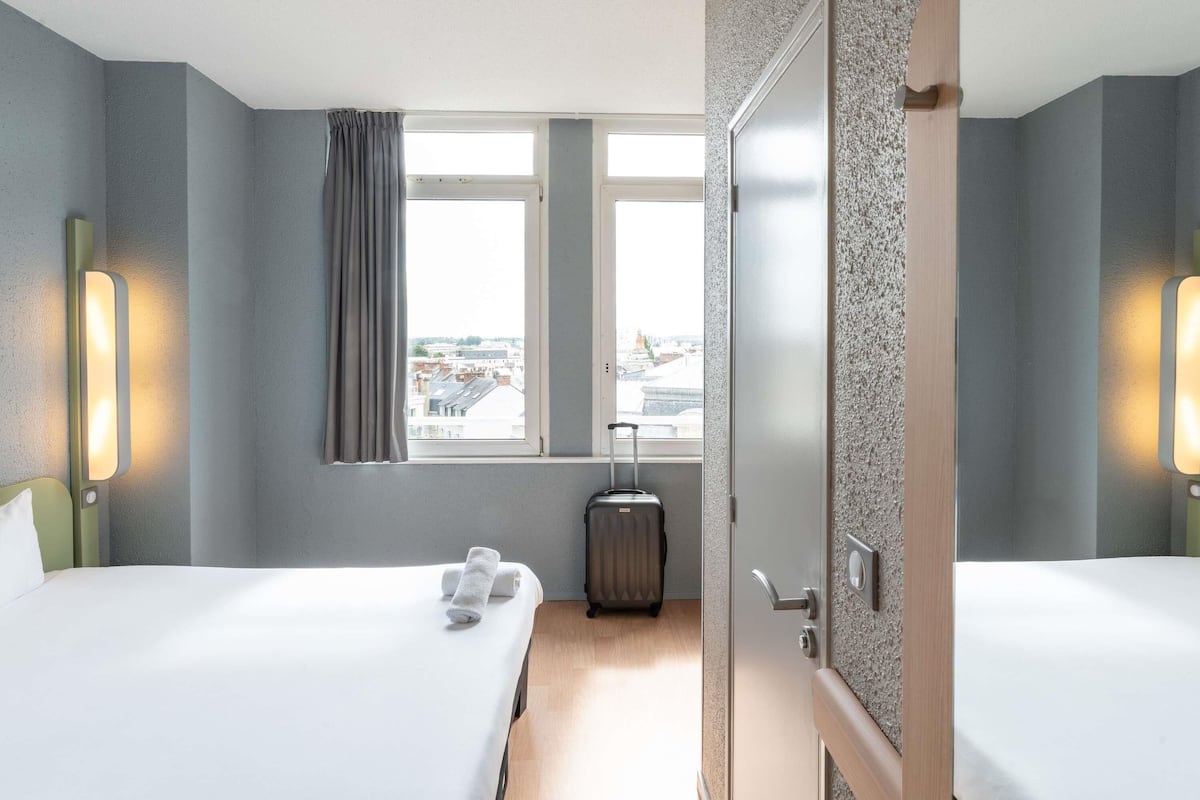 Lits bébé (gratuits), Wi-Fi gratuit, draps fournis