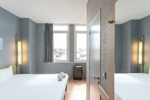 Double Room | Free cribs/infant beds, free WiFi, bed sheets