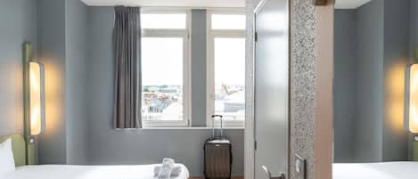 Double Room | Free cribs/infant beds, free WiFi, bed sheets