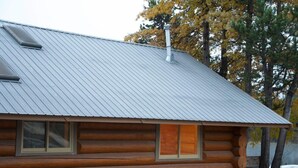 Exterior - Chilko Lake Lodge (Chilko Lake)
