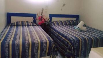 Habitación triple estándar | Caja de seguridad en la habitación