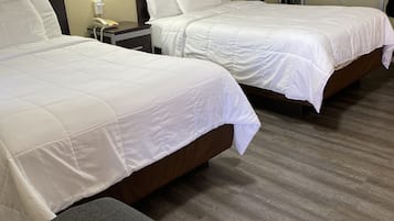 Kamar Standar, 2 Tempat Tidur Double, Bebas Asap Rokok | Kedap suara, setrika/meja setrika, Wi-Fi gratis, dan seprai linen