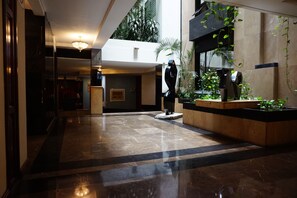 Sala de estar en el lobby