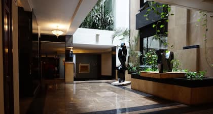 Apart-Hotel Suites Reforma