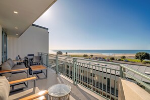 Apartamento luxo, 1 quarto, vista para o oceano | Terraço/pátio