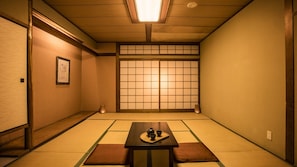 In-room safe, desk, free WiFi - Ooedo Onsen Monogatari Kaike (Yonago)