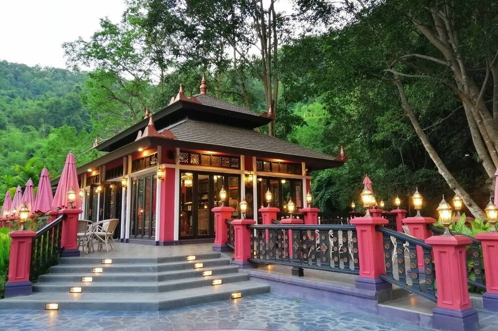 Lanna Resort