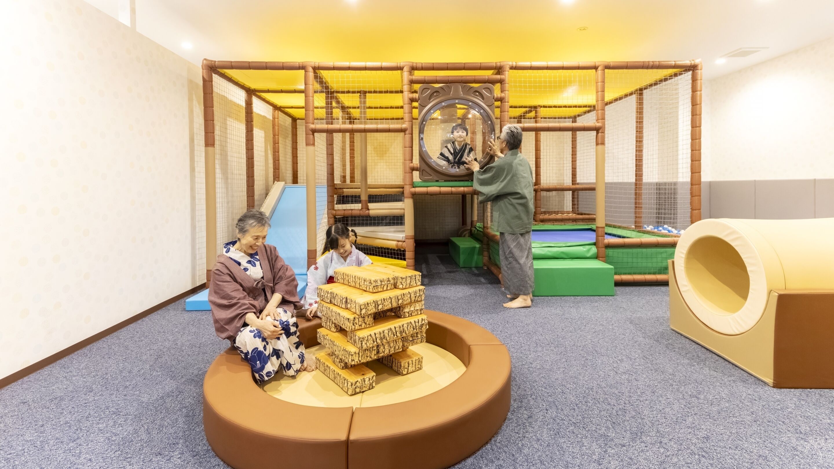 子供用の遊び場 - 屋内