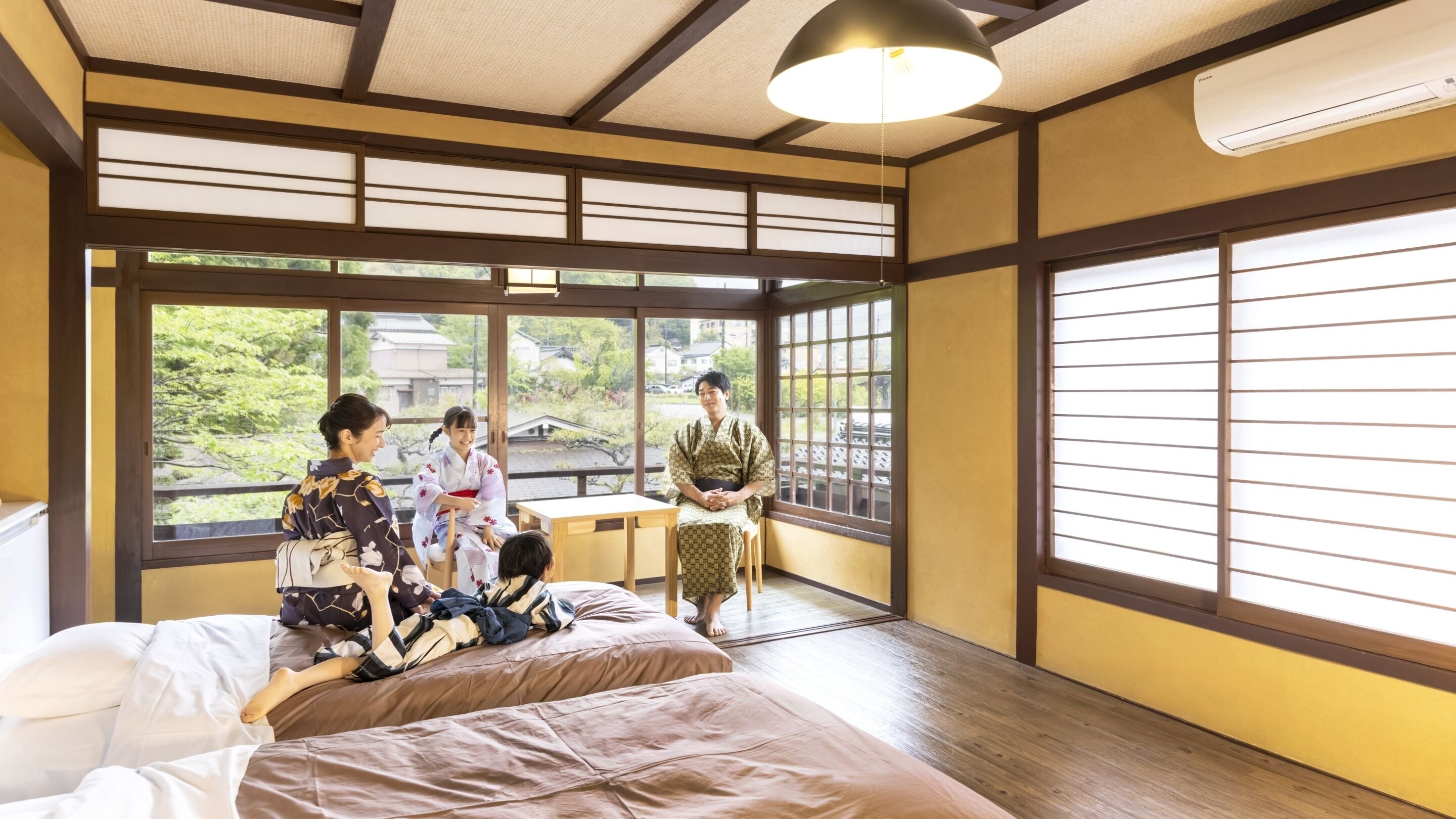 Superior Western Style Room with Bath (Garden View), Non-Smoking
