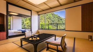 Chambre Supérieure, non-fumeur, vue jardin (Japanese Western Style, with Bath)