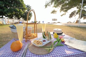 Grillaus-/piknikalue