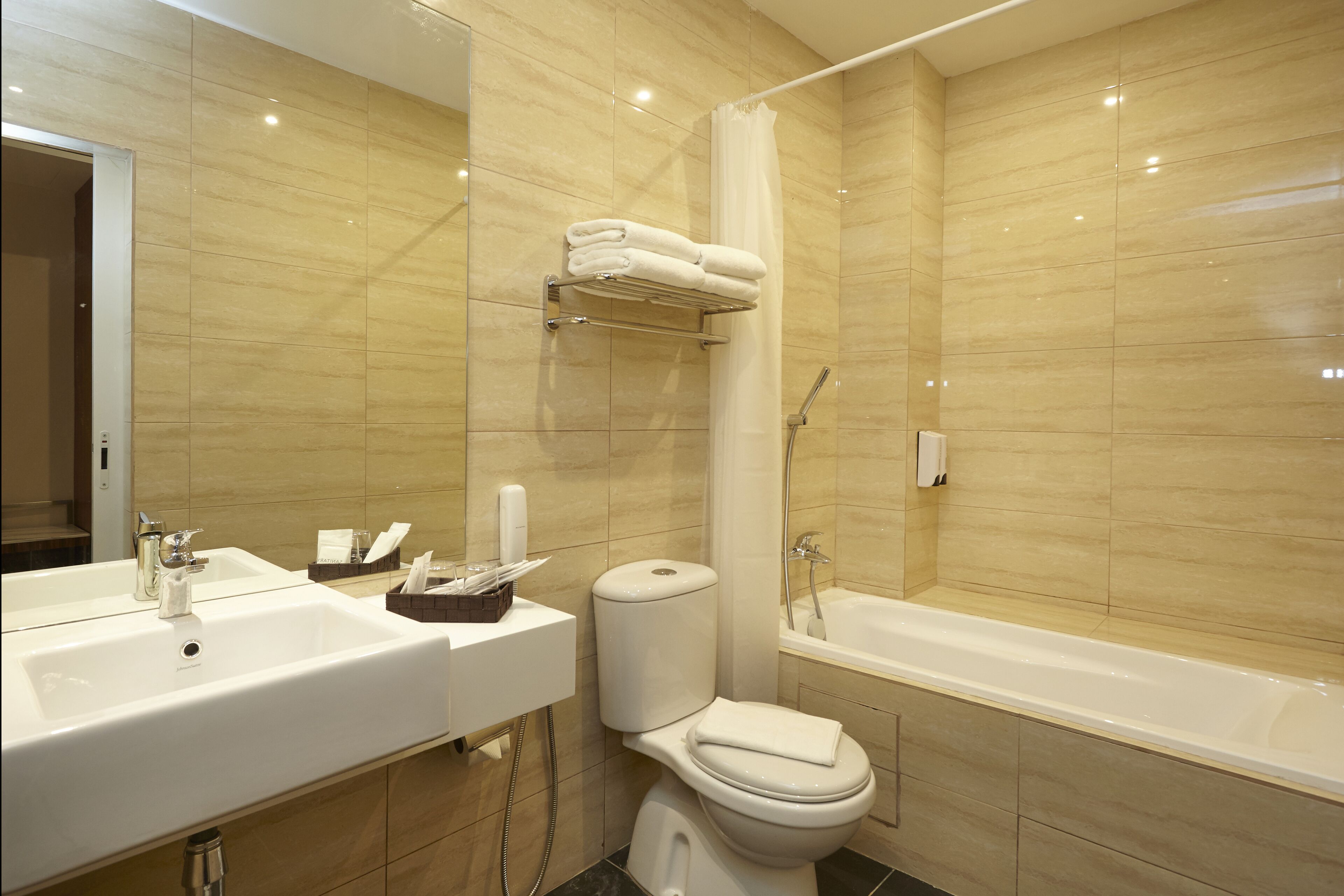 Photo - Hotel Six Seasons @ Mid Valley