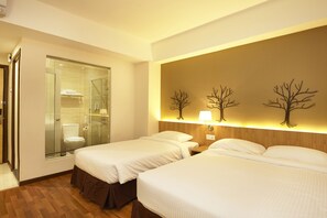 豪華套房 | 房內夾萬、書桌、手提電腦工作空間、隔��音