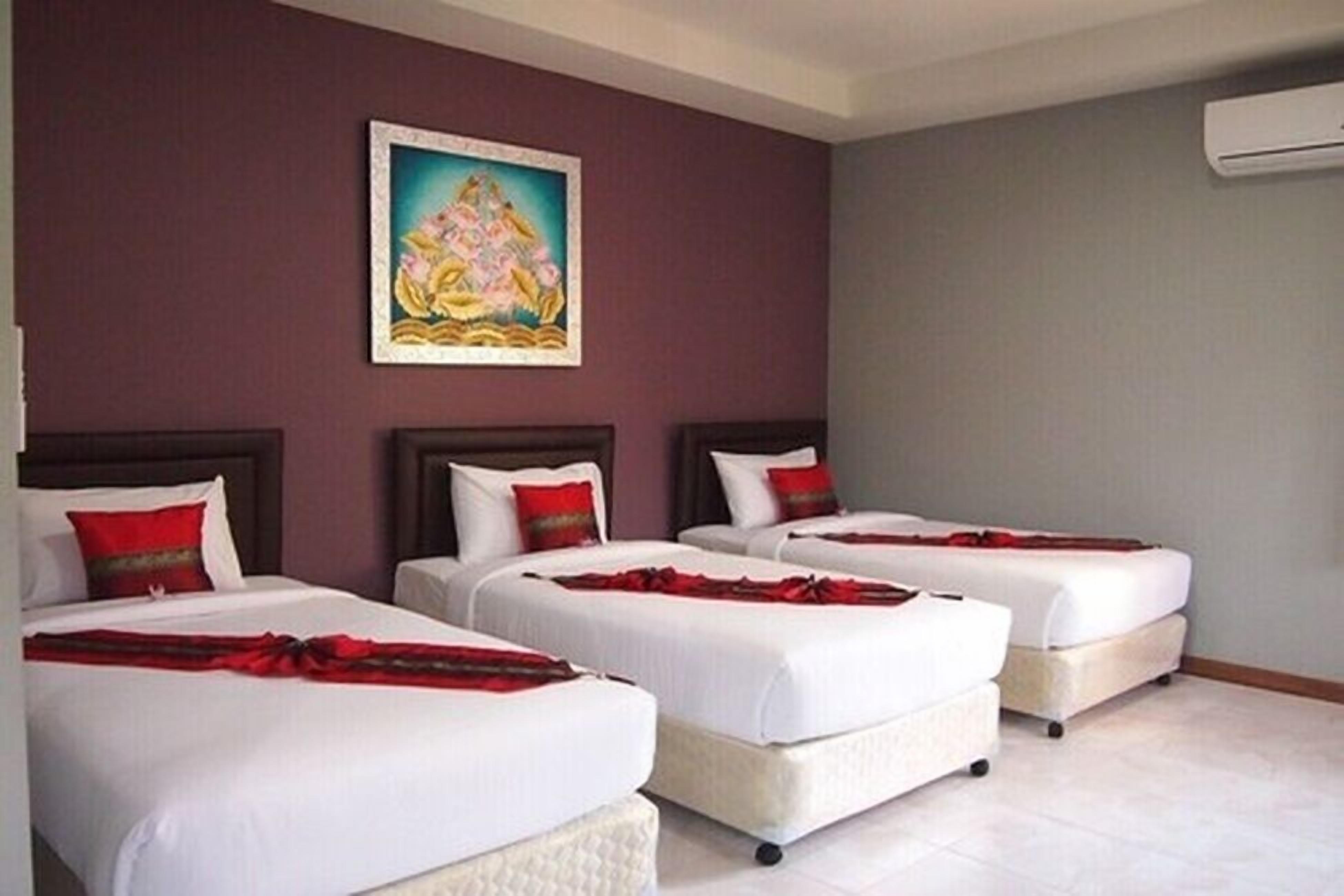 family triple room | minibar, desk, blackout curtains, iron/ironing board