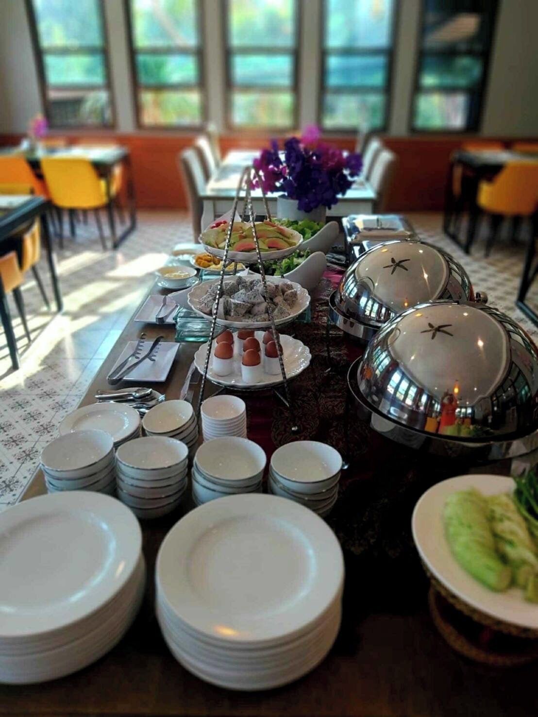 daily full breakfast (thb 250 per person)