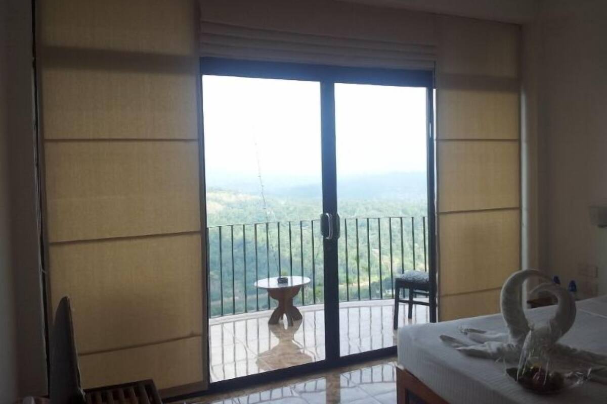 Quarto casal standard (AC) | 1 quarto, camas Select Comfort, escrivaninha, cortinas blackout