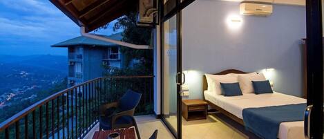 1 dormitori, matalassos de la marca Select Comfort i escriptori