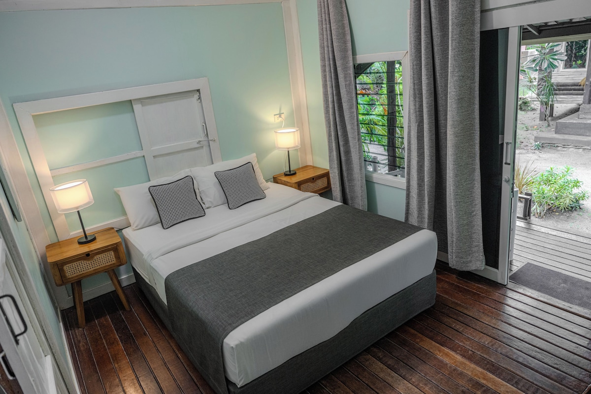 Garden Bungalow | 迷你吧、客房內保險箱、免費無線上網、床單