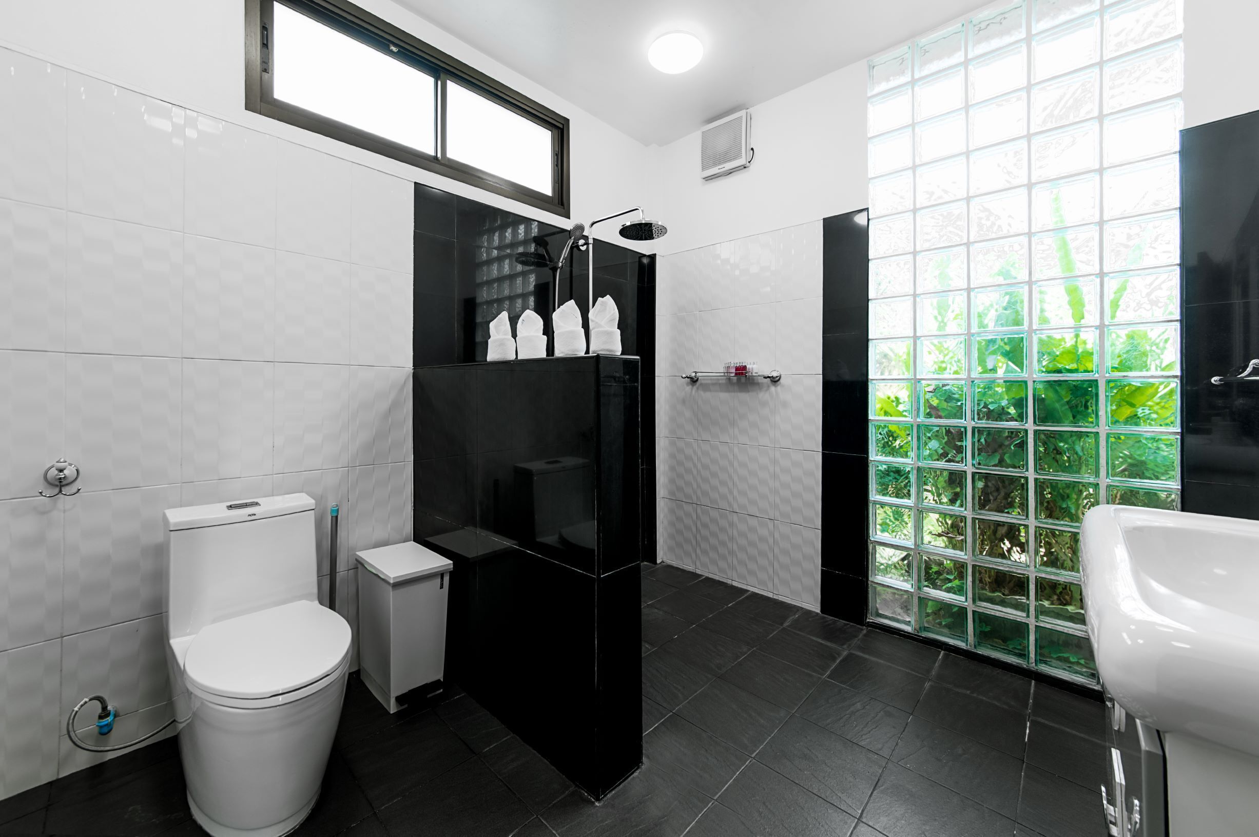 deluxe beachfront villa | bathroom shower