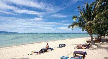 私人海灘、白沙、免費海灘小屋、躺椅