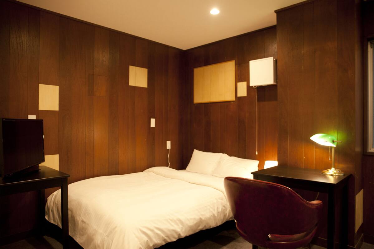 Basic Double Room | In-room safe, free WiFi, bed sheets