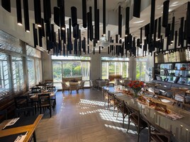 Breakfast, lunch, brunch served; beach views 