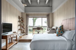 Premium bedding, down duvets, Select Comfort beds, in-room safe