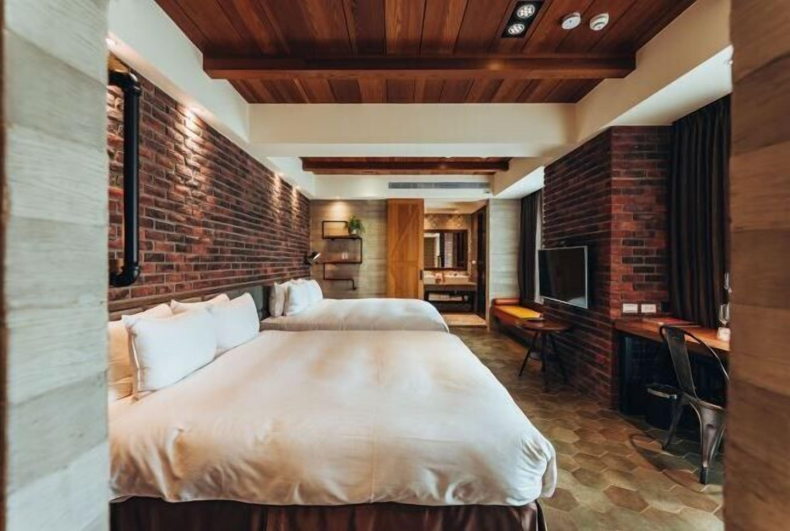 高級寢具、羽絨被、Select Comfort 床墊、客房內保險箱