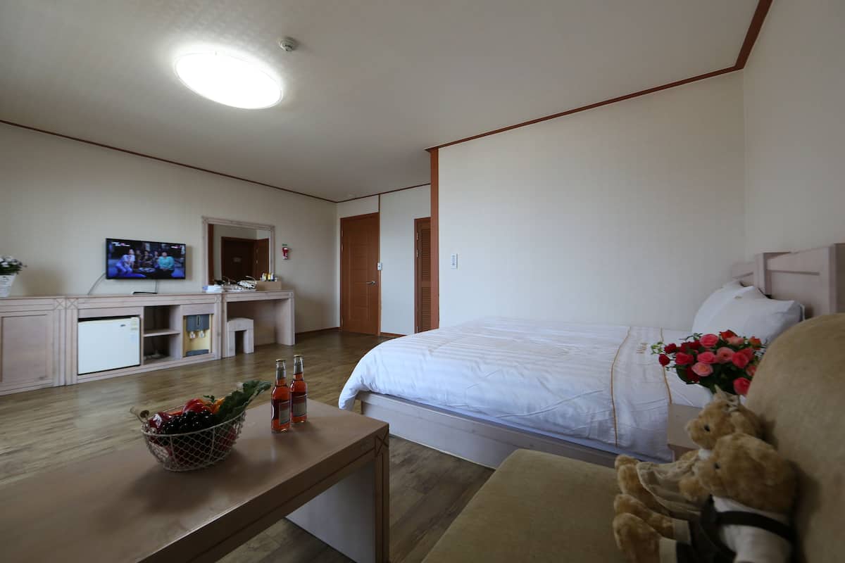 Deluxe tweepersoonskamer (17PY, extra person fee over 4 people) | Geluiddichte muren, gratis wifi