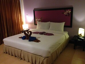In-room safe, desk, rollaway beds, free WiFi