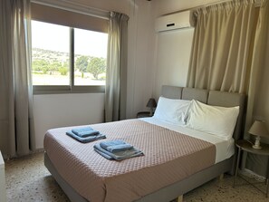 1 bedroom, soundproofing, iron/ironing board, free cribs/infant beds - Himonas Apartments (Pissouri)