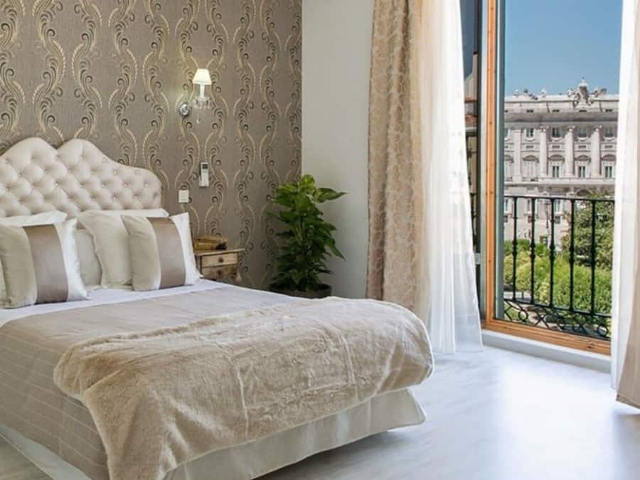 Coffres-forts dans les chambres, rideaux occultants