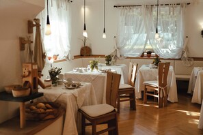 Daily buffet breakfast for a fee - Hotel Villa Freiheim (Merano)