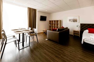 Quarto família | Cofres nos quartos, cortinas blackout, Wi-Fi de cortesia, roupa de cama