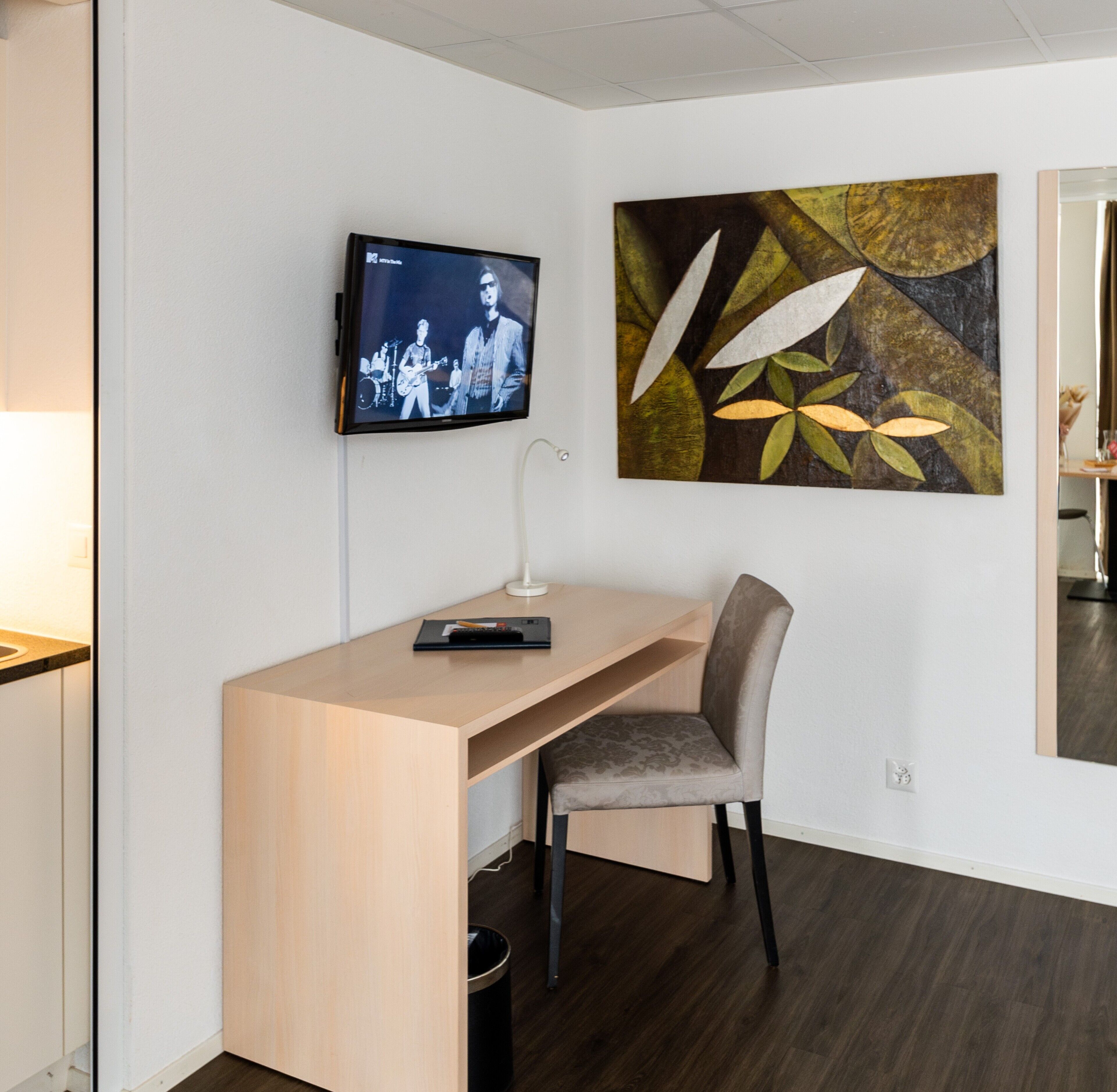 executive studio, terrace (kitchen) | in-room safe, desk, blackout curtains, cots/infant beds