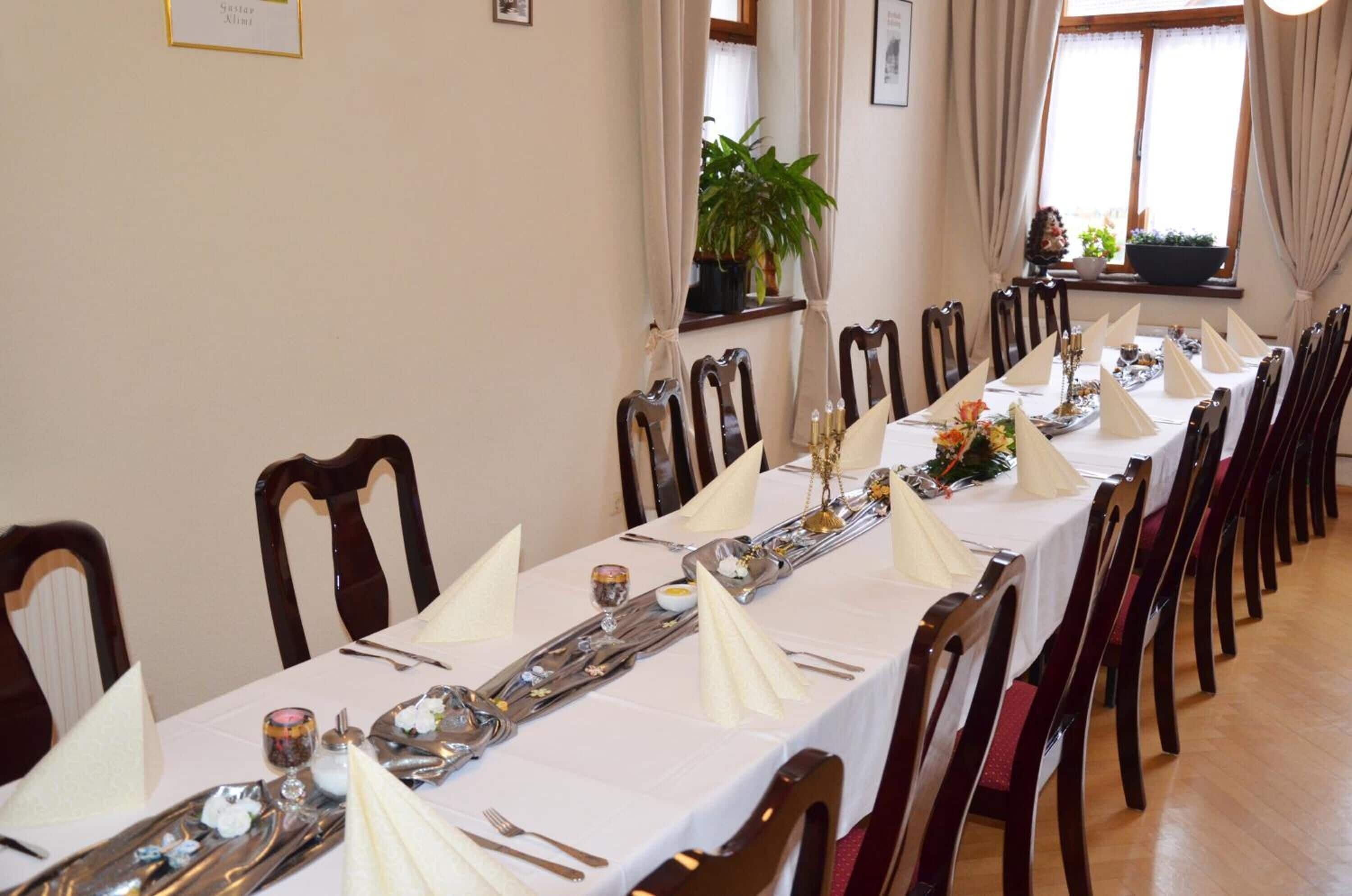 lunch and dinner served, regional cuisine