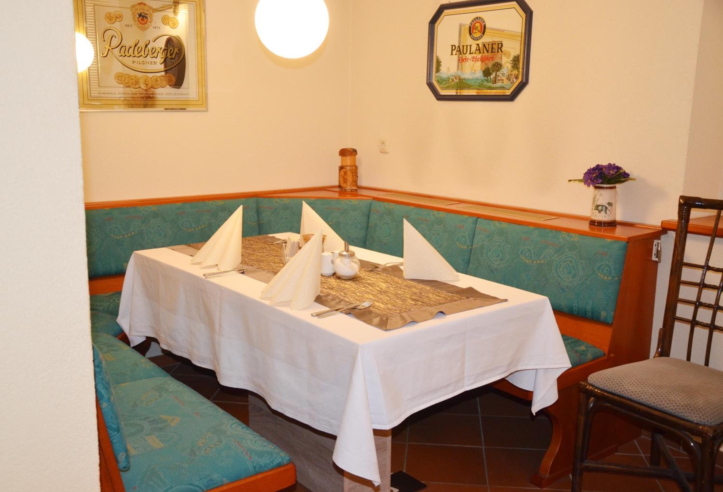 lunch and dinner served, regional cuisine