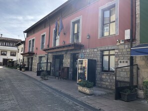 Property entrance - Hotel Peña Santa (Onis)