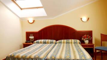 Economy Penthouse (Doble abuhardillada economica)