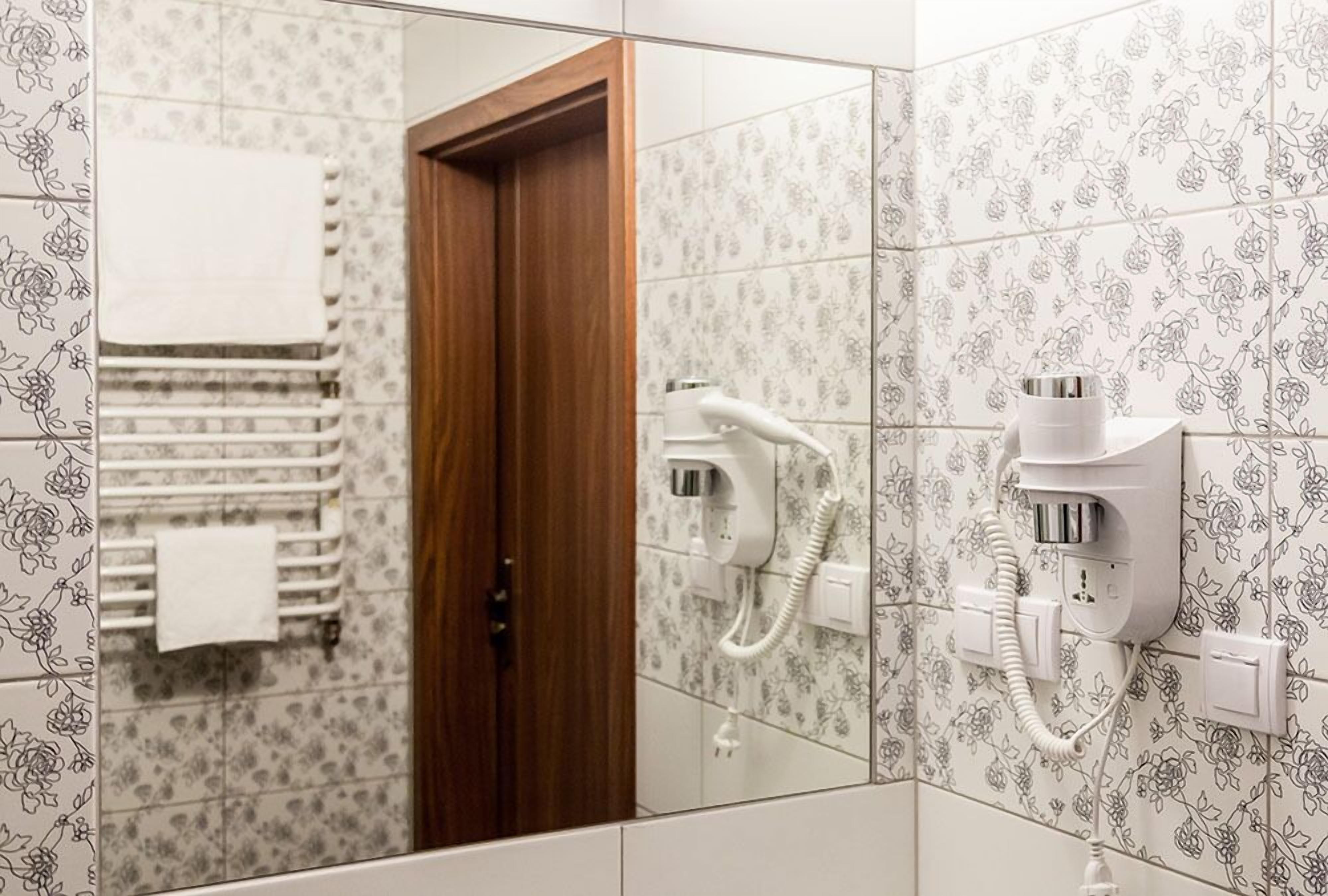 double or twin room | bathroom | shower, free toiletries, hair dryer, towels